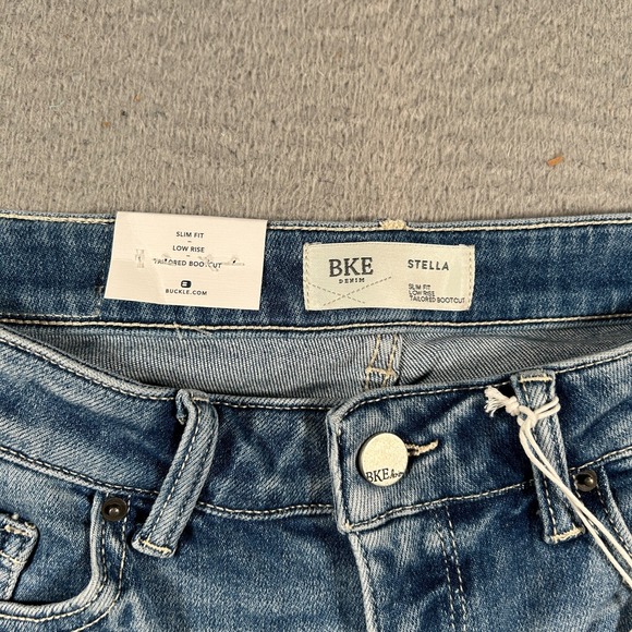 BKE Stella Jeans Womens 31S 31x30 Medium Wash Bootcut‎ Slim Fit Low Rise Stretch - Picture 3 of 15